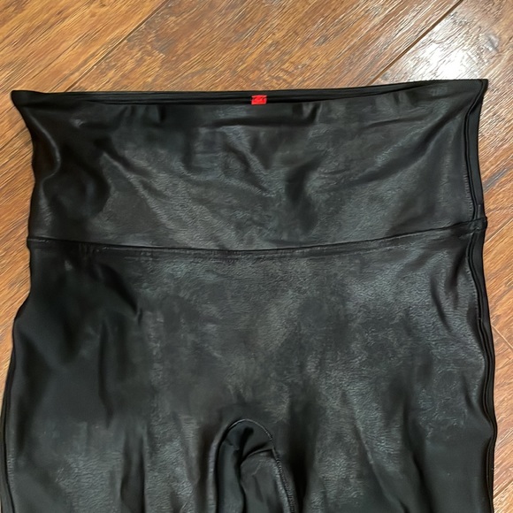 Spanx Shapewear Ready-to-Wow! Faux Leather Leggings Black Size Small - Picture 5 of 13